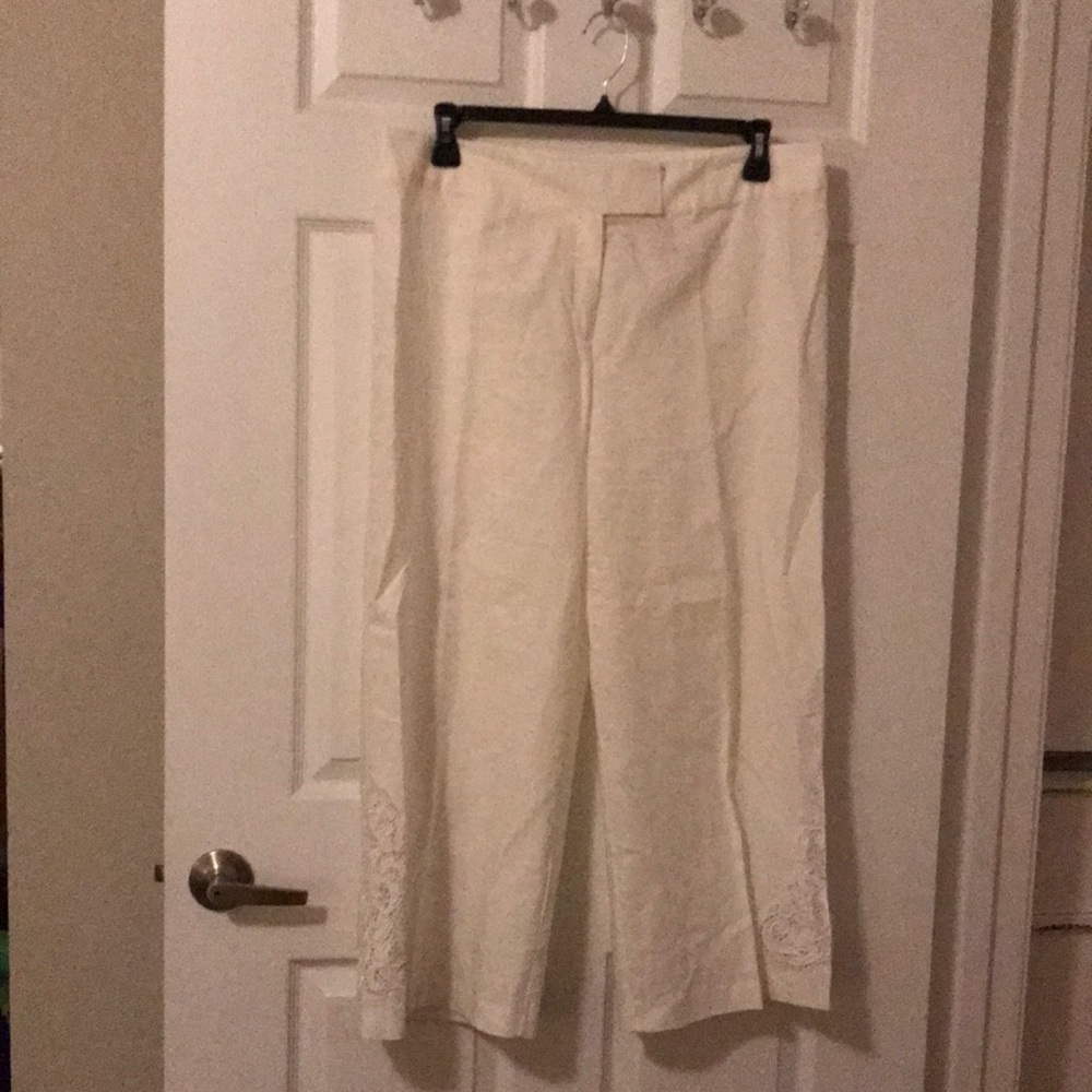 These pants are so adorable and comfy!! 🌷Lacy!